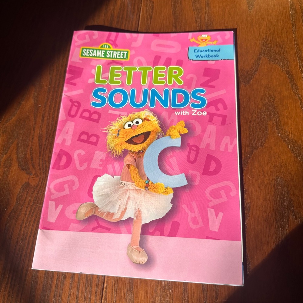 Sesame Street Letter Sounds with Zoe Educational Workbook Kappa Books 2020